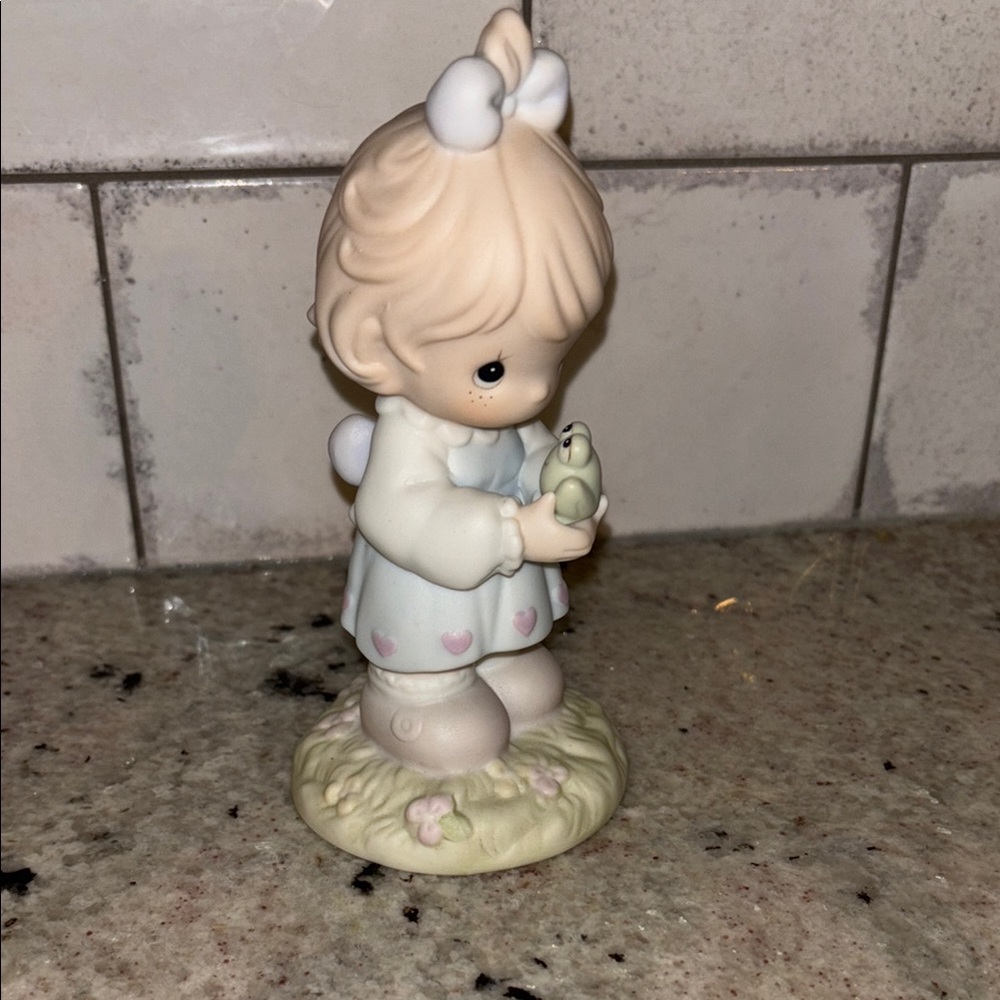 Precious Moments Have I Toad You Lately I Love You 1995 521329